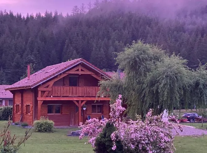 Chalet Le De La Deviniere, Bain Nordique Exterieur Chauffe